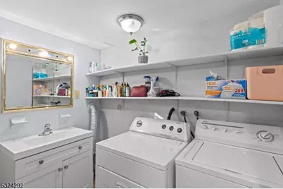 15 Parkhurst Pl, Verona, NJ 07044 - Photo 49