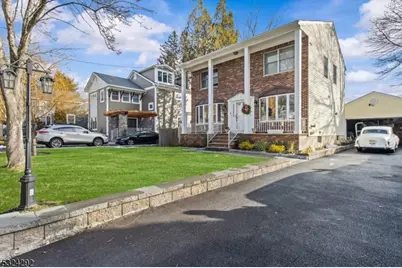 15 Parkhurst Pl, Verona, NJ 07044 - Photo 1