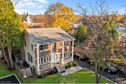 15 Parkhurst Pl, Verona, NJ 07044 - Photo 3