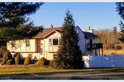 5 Meadowlark Dr, Vernon, NJ 07418 - Photo 1