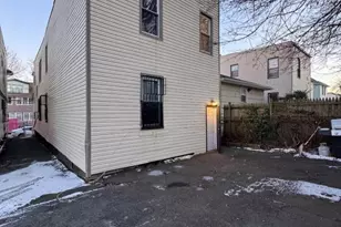 85 Smith St, Newark, NJ 07106 - Photo 3