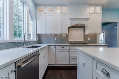 1831 Washington Valley Rd, Bridgewater, NJ 08836 - Photo 15