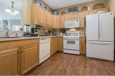 6015 Brookfield Glen Dr #15, White Township, NJ 07823 - Photo 5