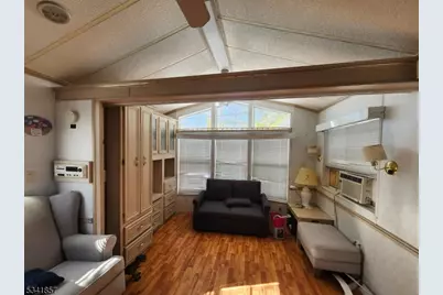 102 Dogwood Vlg, Vernon Twp., NJ 07461 - Photo 9