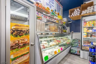 502 Irvine Turner Blvd, Newark, NJ 07108 - Photo 9