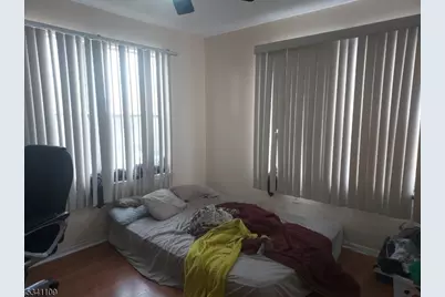 11 Seton Hall Dr, Newark, NJ 07103 - Photo 9