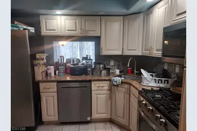 11 Seton Hall Dr, Newark, NJ 07103 - Photo 11