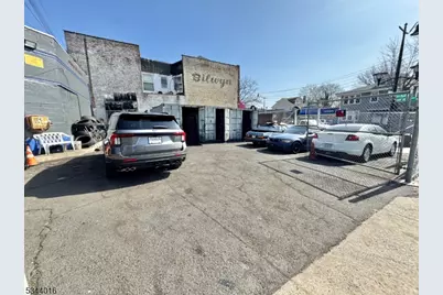 973 Bergen St, Newark, NJ 07112 - Photo 3