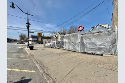 973 Bergen St, Newark, NJ 07112 - Photo 23