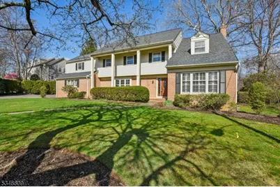 11 Linda Ln, Summit, NJ 07901 - Photo 1