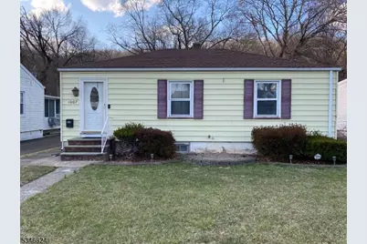 1007 Colfax Ave, Pompton Lakes, NJ 07442 - Photo 1