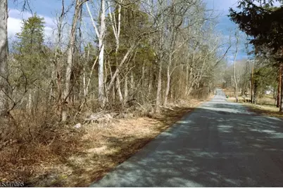 135 N Locust Lake Rd, Hope Township, NJ 07825 - Photo 5