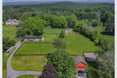 112 Pleasant Grove Rd, Washington Township, NJ 07853 - Photo 5