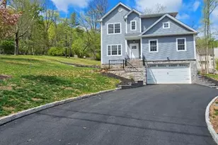 518 Cardinal Ln, Green Brook Township, NJ 08812 - Photo 1