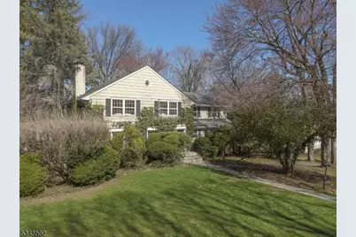 25 Sweetbriar Rd, Summit, NJ 07901 - Photo 1