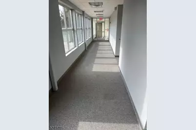 4 Minneakoning Rd, Raritan Township, NJ 08822 - Photo 39