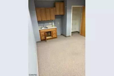 4 Minneakoning Rd, Raritan Township, NJ 08822 - Photo 37