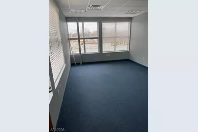 4 Minneakoning Rd, Raritan Township, NJ 08822 - Photo 29