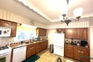 32 Lenox Ave, Paterson, NJ 07502 - Photo 3