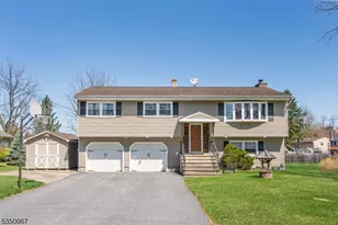 139 Lounsberry Hollow Rd, Vernon, NJ 07418 - Photo 1