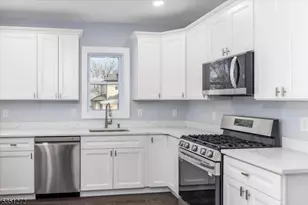 32 E 4th St, Clifton, NJ 07011 - Photo 7