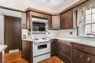 225 W Washington Ave, Washington Boro, NJ 07882 - Photo 17