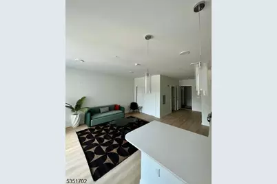 321 E 3rd St #528, Plainfield City, NJ 07060 - Photo 5