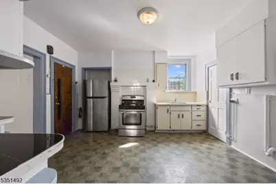 37 Jay St, Newark, NJ 07103 - Photo 23