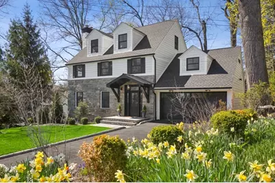 2 Crestwood Dr, Maplewood, NJ 07040 - Photo 1