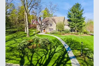 5 Beechtree Ln, Essex Fells, NJ 07021 - Photo 3