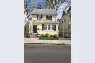 194 Kerrigan Blvd, Newark, NJ 07106 - Photo 1