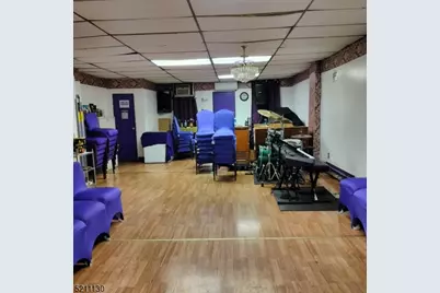 227 Martin Luther King Jr Dr, Jersey City, NJ 07305 - Photo 11