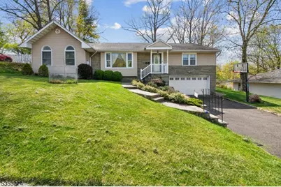 10 Oxford Dr, Livingston, NJ 07039 - Photo 1