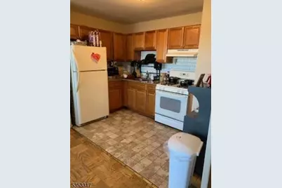 39 E 39th St #8G, Paterson, NJ 07514 - Photo 3