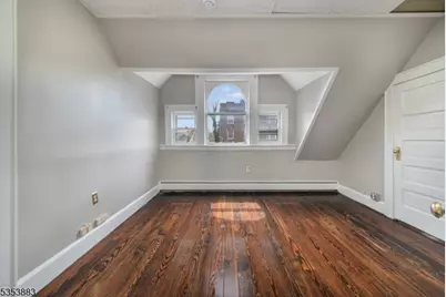 295 Montgomery St, Bloomfield, NJ 07003 - Photo 27