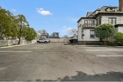 295 Montgomery St, Bloomfield, NJ 07003 - Photo 35