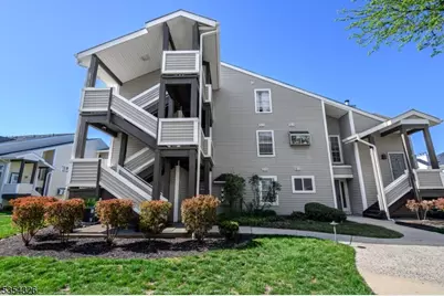 211 Broadmoor Court #10, Union Township, NJ 07083 - Photo 1