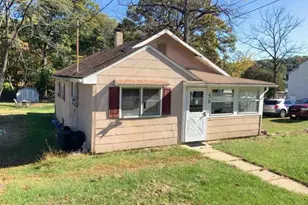 59 Hopatchung Rd, Hopatcong, NJ 07843 - Photo 1