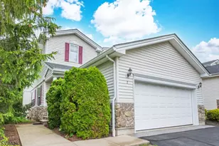 2 Spruce Hills Ct, Hamburg, NJ 07419 - Photo 1