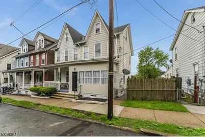 210 Lewis St, Phillipsburg, NJ 08865 - Photo 1