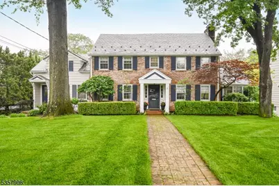 29 Beekman Rd, Summit, NJ 07901 - Photo 1