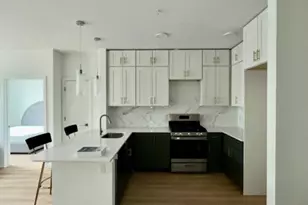 321 E 3rd St, Plainfield City, NJ 07060 - Photo 3