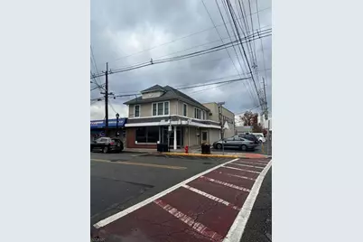 207 Diamond Bridge Ave, Hawthorne, NJ 07506 - Photo 1