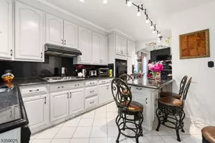 263 Morningside Ave, Cliffside Park, NJ 07010 - Photo 9