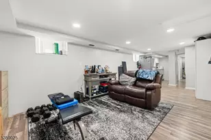 263 Morningside Ave, Cliffside Park, NJ 07010 - Photo 19