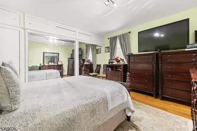 263 Morningside Ave, Cliffside Park, NJ 07010 - Photo 17