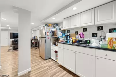 263 Morningside Ave, Cliffside Park, NJ 07010 - Photo 23