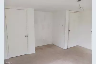 792 Paulsboro Rd, Logan Township, NJ 08085 - Photo 5