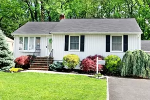 7 Park Dr, Kenilworth, NJ 07033 - Photo 1
