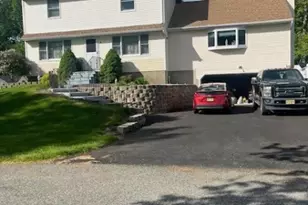 2 Erin Ln, Vernon, NJ 07422 - Photo 1